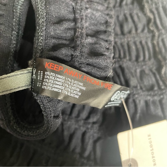 ANTHROPOLOGIE NWT Black Seamless Smocked Skirt - Picture 6 of 13